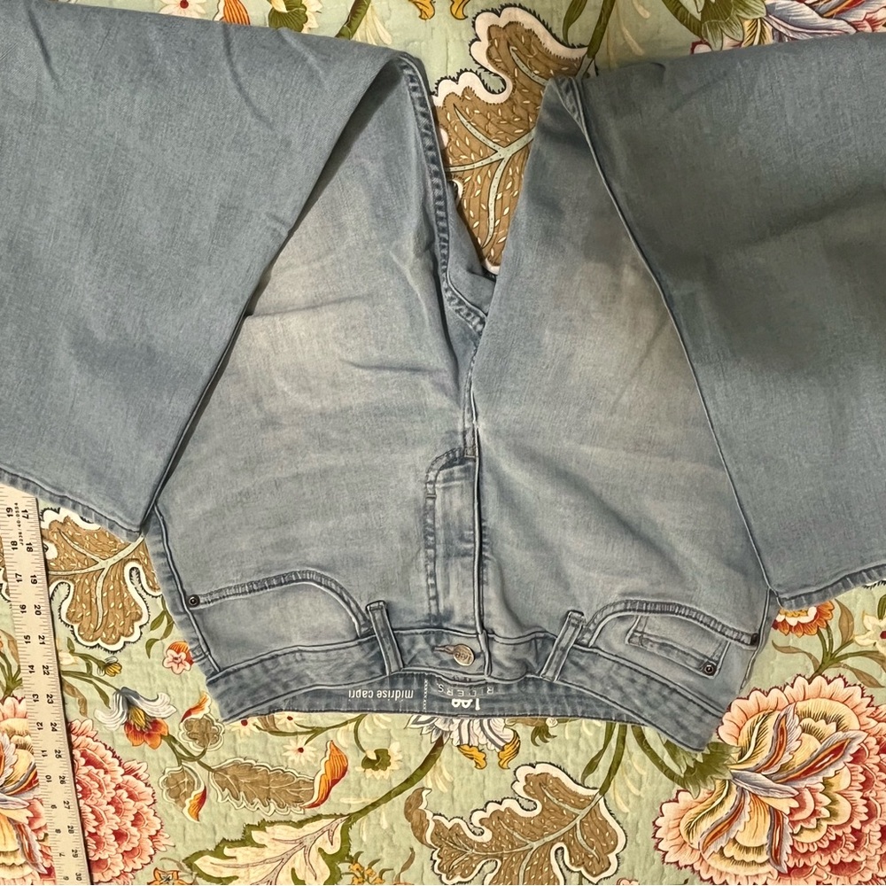 Lee Rider Midrise Capri - Picture 8 of 14